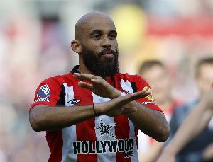 邮报：曼联仍在与布伦特福德谈判，后者对姆贝莫要价6500万镑